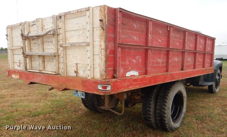 image for item DN6542 1948 Ford F6  grain truck