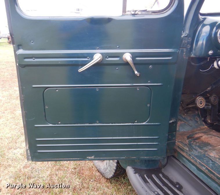 image for item DN6542 1948 Ford F6  grain truck