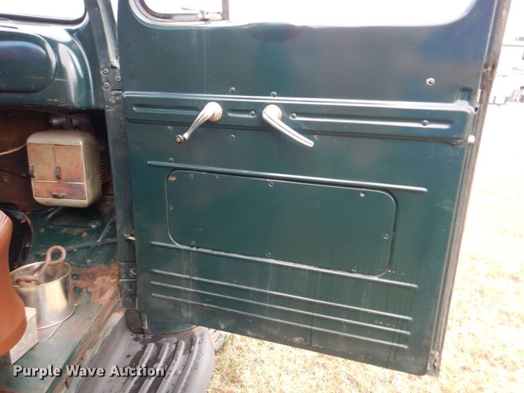 image for item DN6542 1948 Ford F6  grain truck