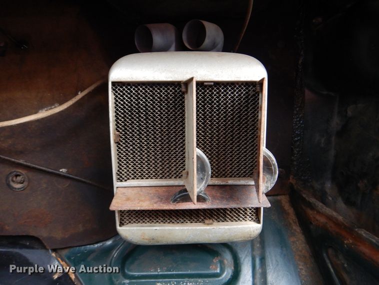image for item DN6542 1948 Ford F6  grain truck