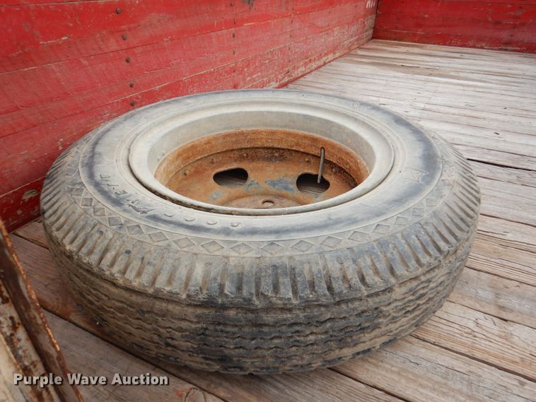 image for item DN6542 1948 Ford F6  grain truck