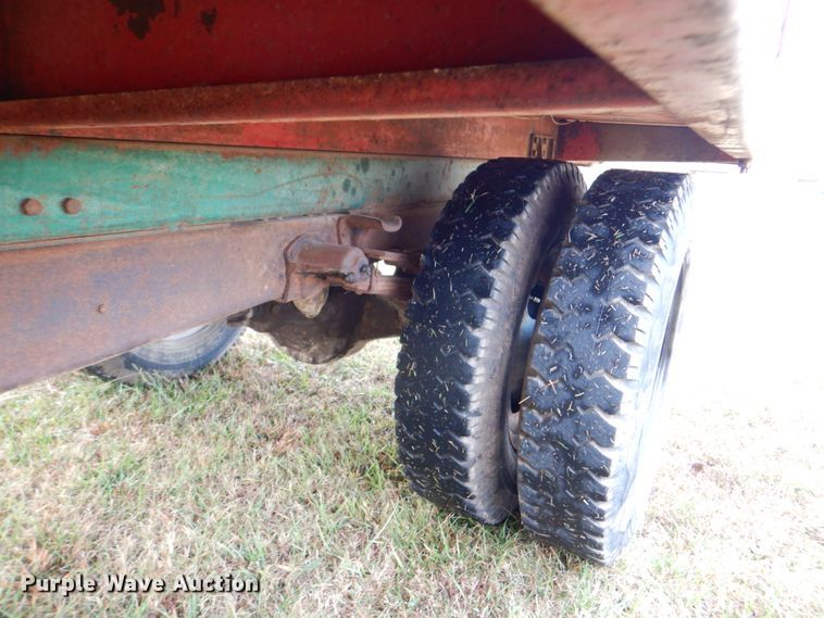 image for item DN6542 1948 Ford F6  grain truck