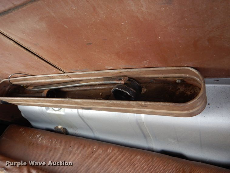 image for item DN6542 1948 Ford F6  grain truck