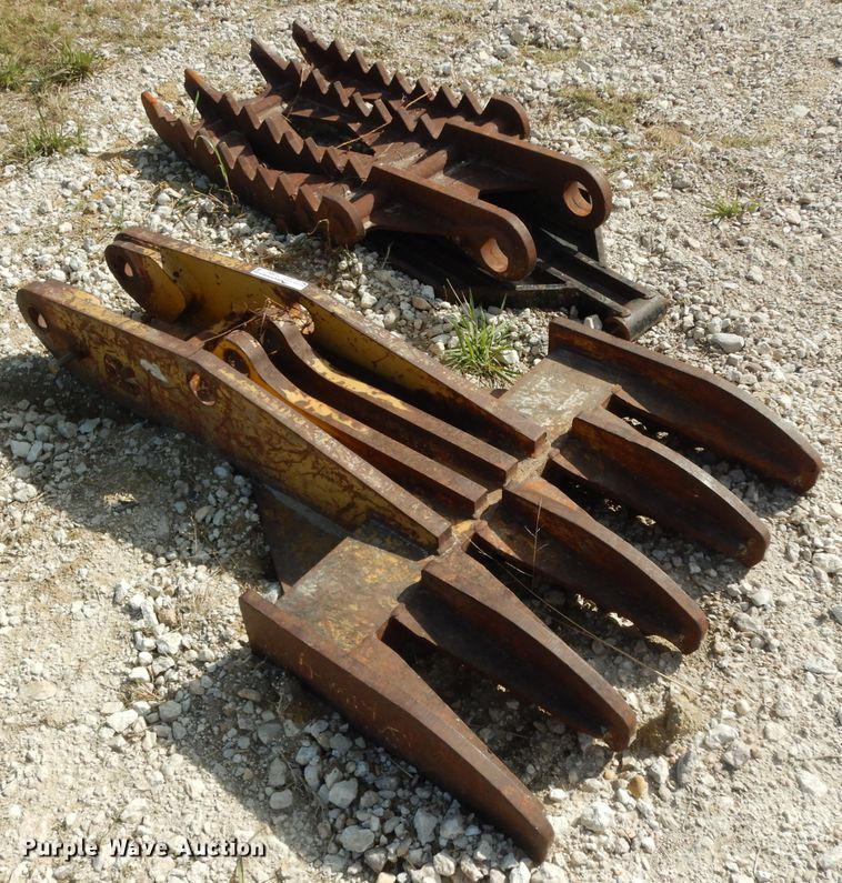 image for item ED9881 (2) excavator thumbs