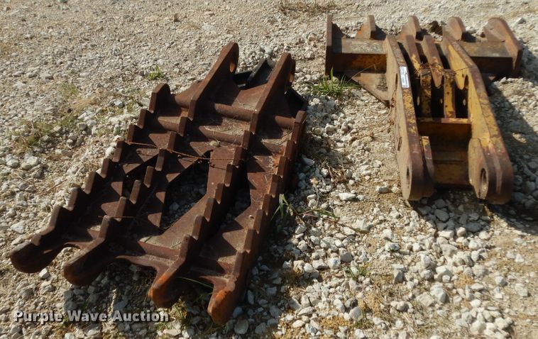 image for item ED9881 (2) excavator thumbs