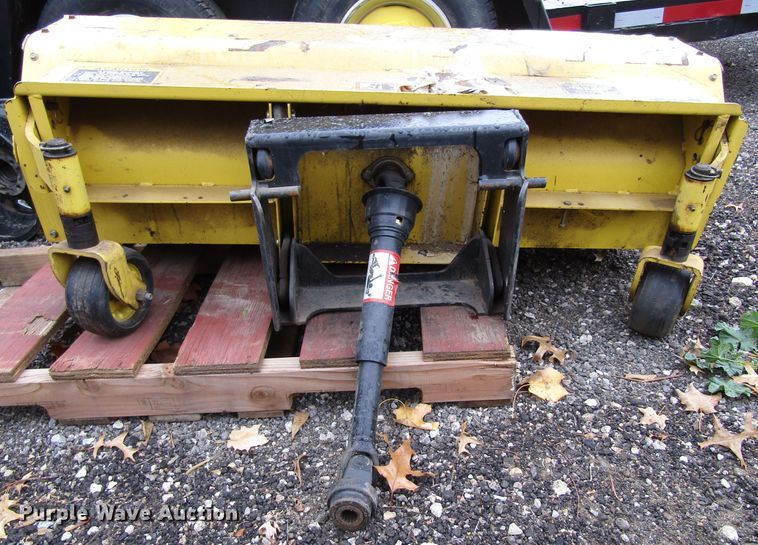 image for item EV9370 John Deere 51 Broom  broom