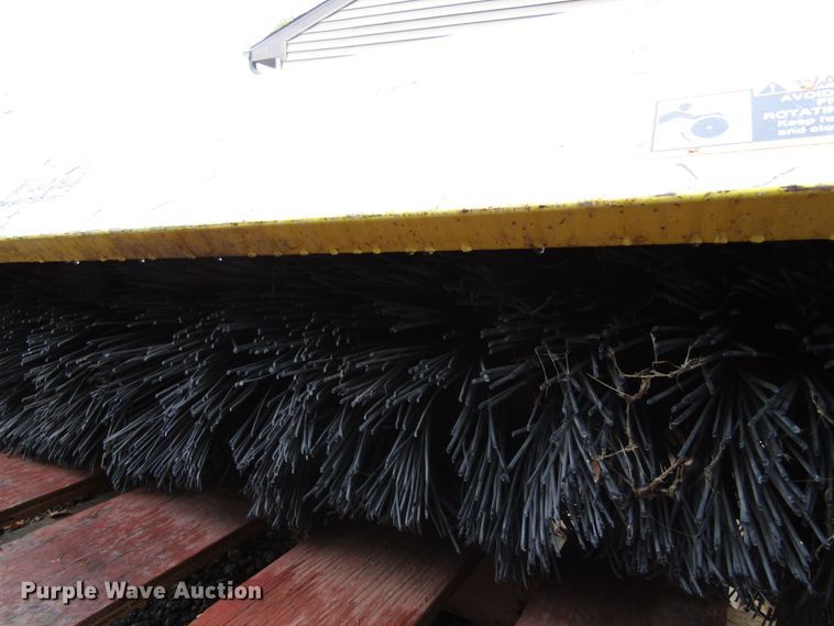 image for item EV9370 John Deere 51 Broom  broom