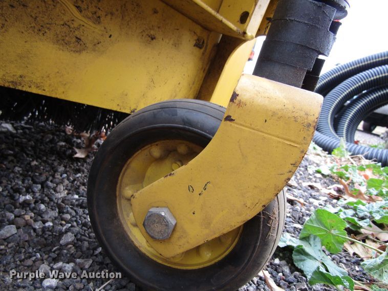 image for item EV9370 John Deere 51 Broom  broom