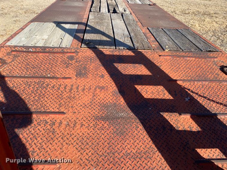 image for item EX9652 1992 Butler B-2024-A  equipment trailer