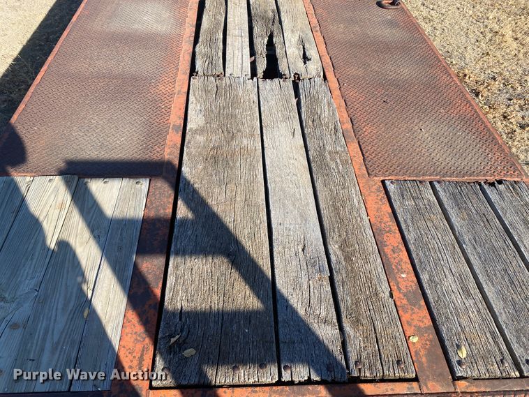 image for item EX9652 1992 Butler B-2024-A  equipment trailer