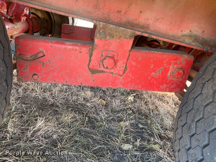 image for item EX9652 1992 Butler B-2024-A  equipment trailer