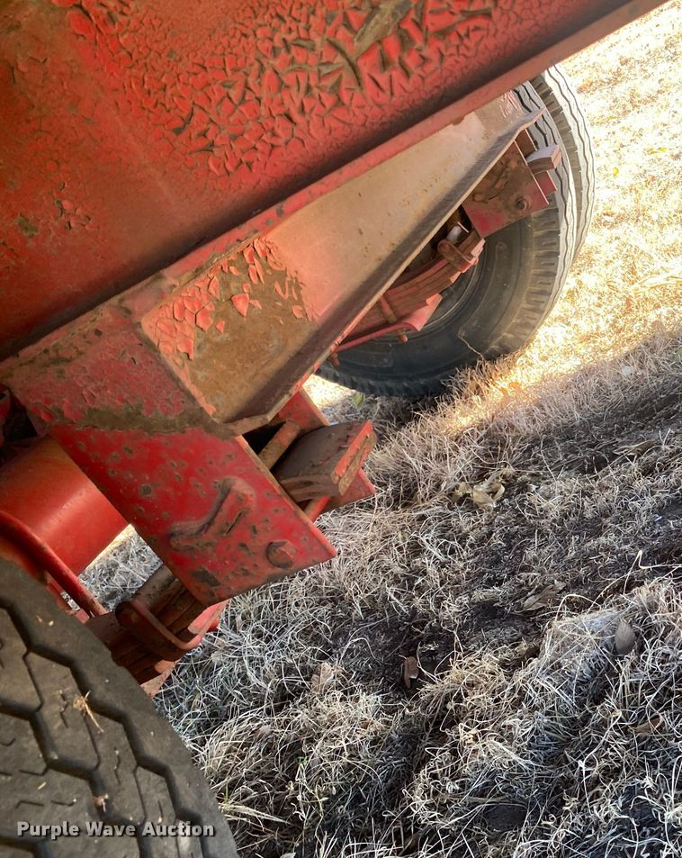 image for item EX9652 1992 Butler B-2024-A  equipment trailer