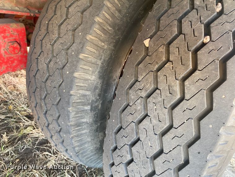 image for item EX9652 1992 Butler B-2024-A  equipment trailer