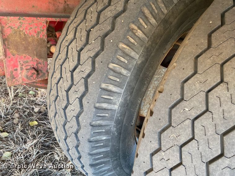 image for item EX9652 1992 Butler B-2024-A  equipment trailer