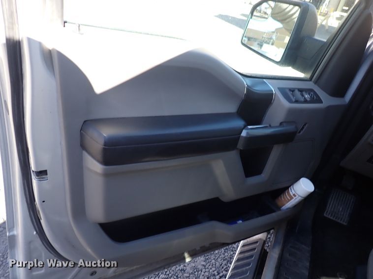 image for item EX9664 2016 Ford F150  SuperCrew pickup truck