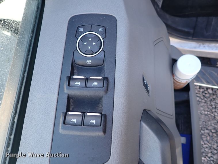 image for item EX9664 2016 Ford F150  SuperCrew pickup truck