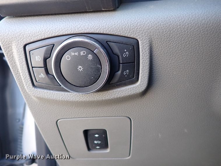 image for item EX9664 2016 Ford F150  SuperCrew pickup truck