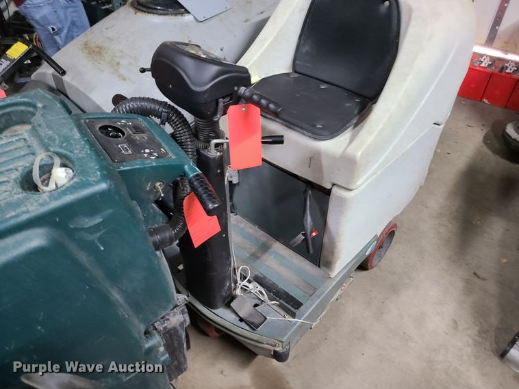 image for item EZ9246 (2) floor scrubbers