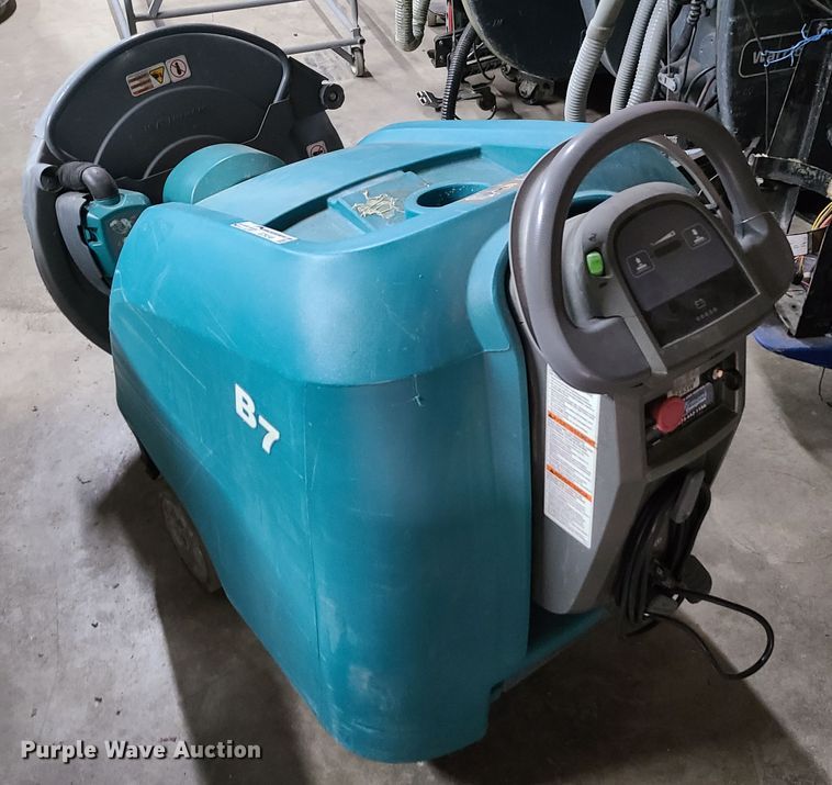 image for item EZ9248 Tennant B7  floor scrubber