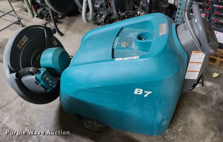 image for item EZ9248 Tennant B7  floor scrubber