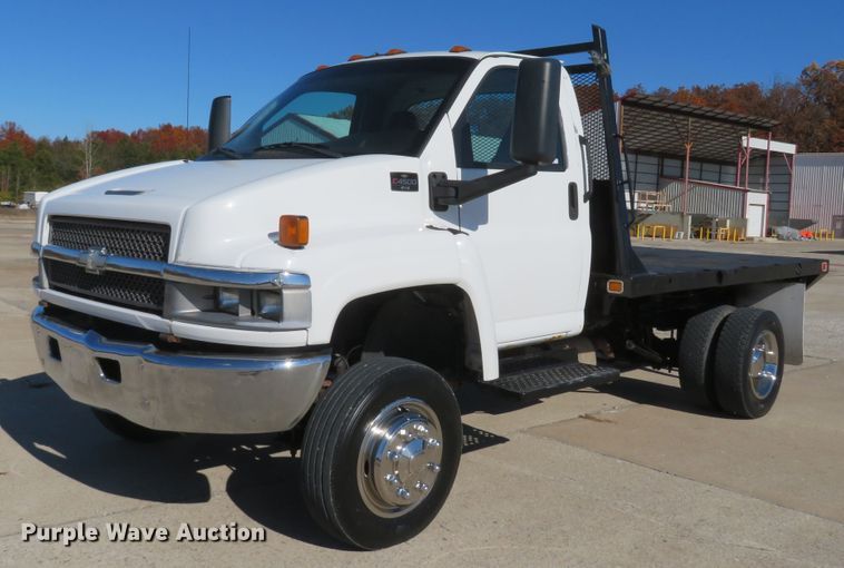 image for item FP9446 2005 Chevrolet C4500  flatbed truck