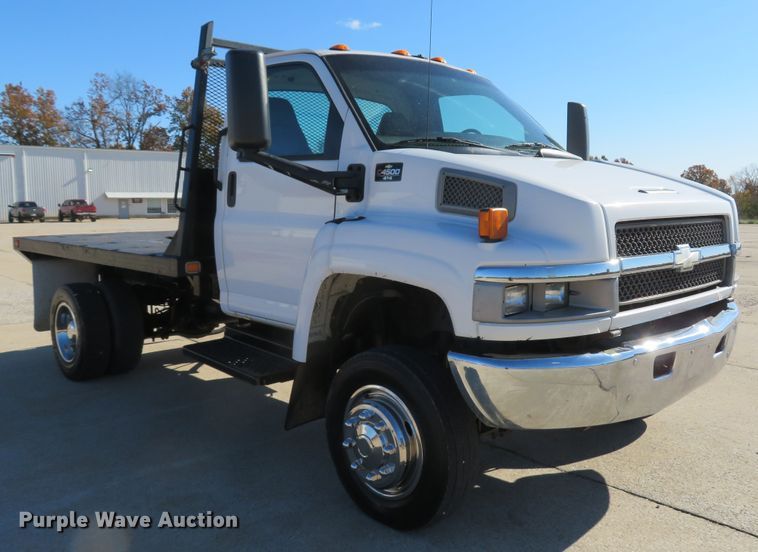 image for item FP9446 2005 Chevrolet C4500  flatbed truck