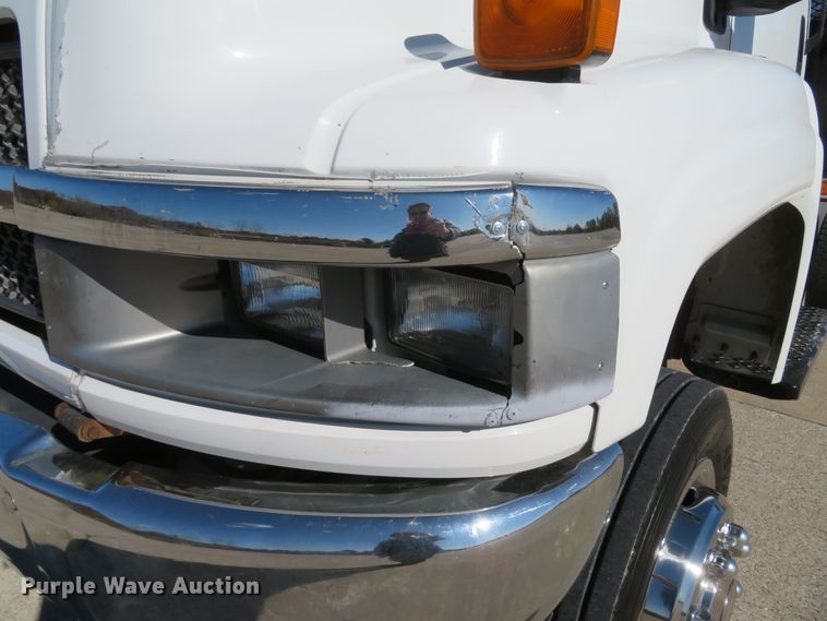 image for item FP9446 2005 Chevrolet C4500  flatbed truck