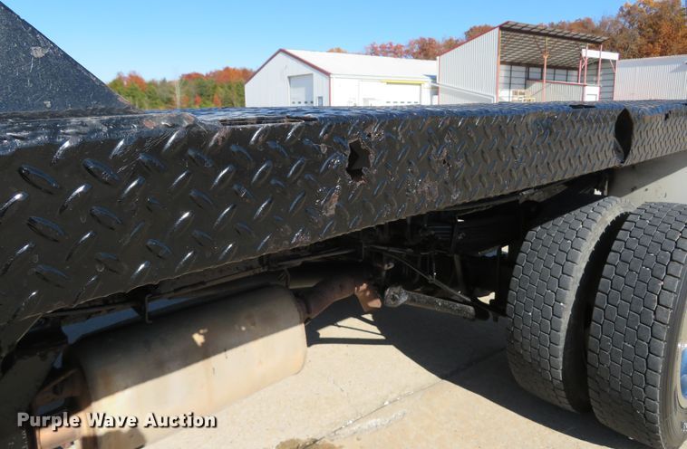 image for item FP9446 2005 Chevrolet C4500  flatbed truck