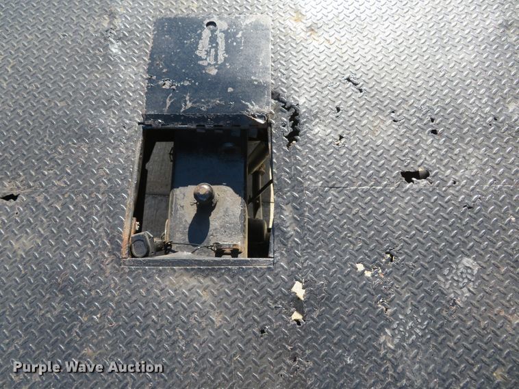 image for item FP9446 2005 Chevrolet C4500  flatbed truck