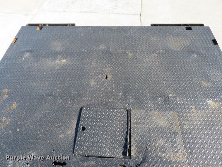 image for item FP9446 2005 Chevrolet C4500  flatbed truck