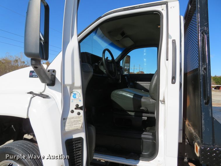 image for item FP9446 2005 Chevrolet C4500  flatbed truck