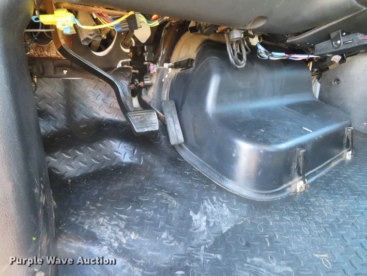 image for item FP9446 2005 Chevrolet C4500  flatbed truck