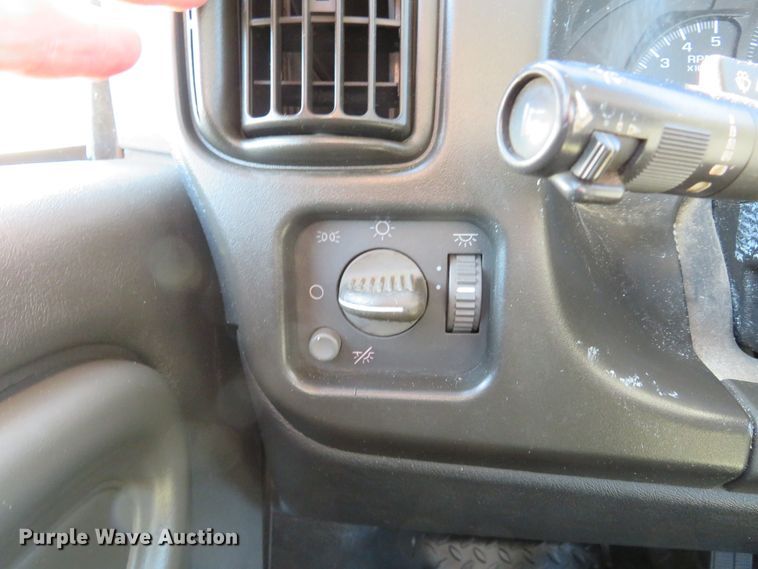 image for item FP9446 2005 Chevrolet C4500  flatbed truck