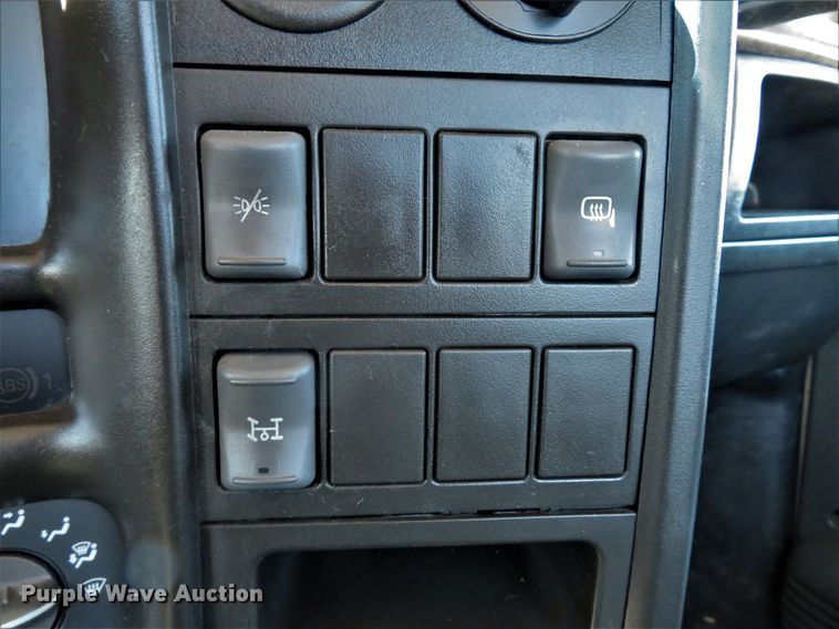 image for item FP9446 2005 Chevrolet C4500  flatbed truck