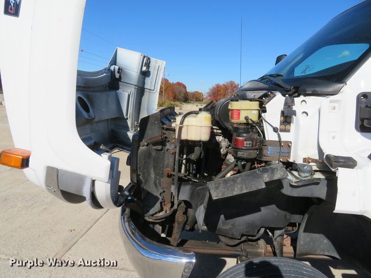 image for item FP9446 2005 Chevrolet C4500  flatbed truck