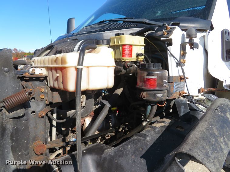 image for item FP9446 2005 Chevrolet C4500  flatbed truck