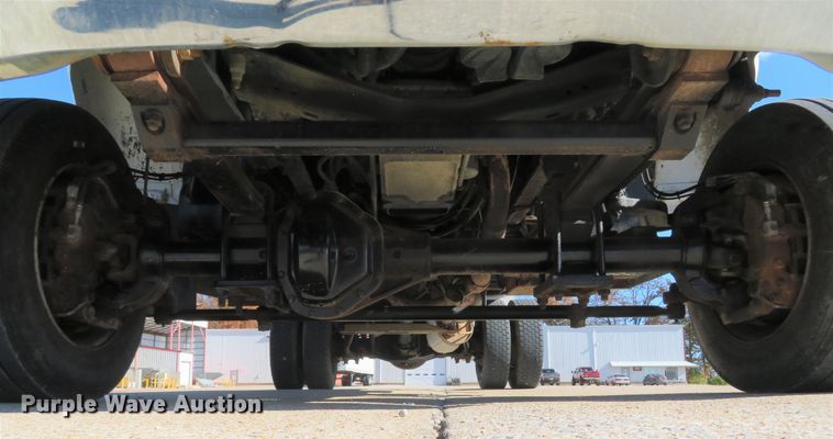 image for item FP9446 2005 Chevrolet C4500  flatbed truck