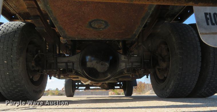 image for item FP9446 2005 Chevrolet C4500  flatbed truck