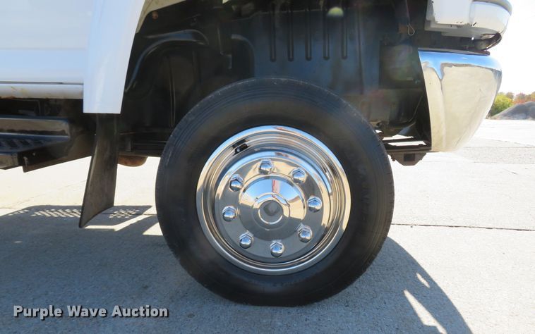 image for item FP9446 2005 Chevrolet C4500  flatbed truck