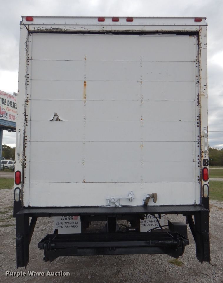 image for item HT9488 2007 Hino 268  box truck