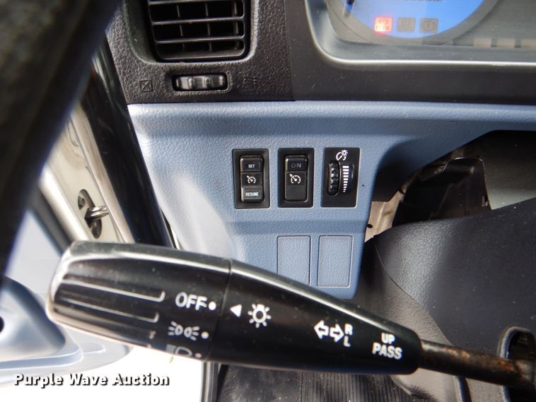 image for item HT9488 2007 Hino 268  box truck