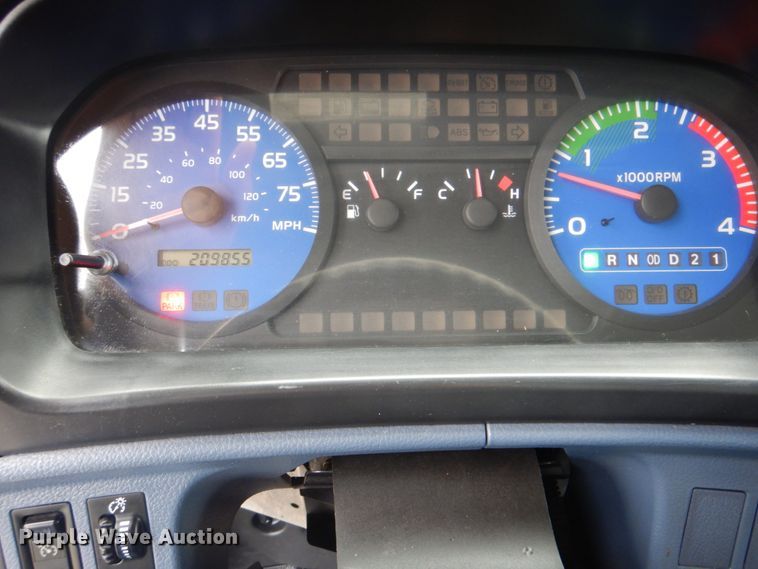 image for item HT9488 2007 Hino 268  box truck