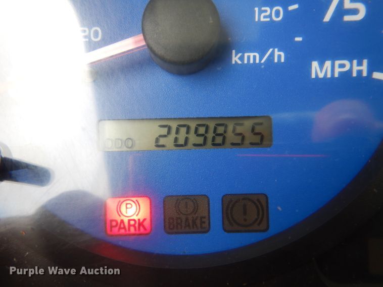 image for item HT9488 2007 Hino 268  box truck