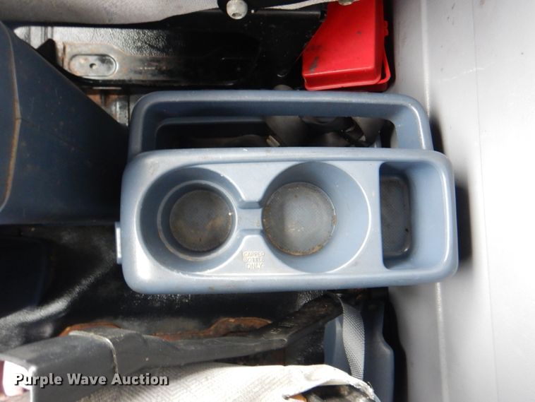 image for item HT9488 2007 Hino 268  box truck