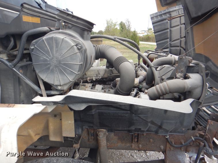 image for item HT9488 2007 Hino 268  box truck