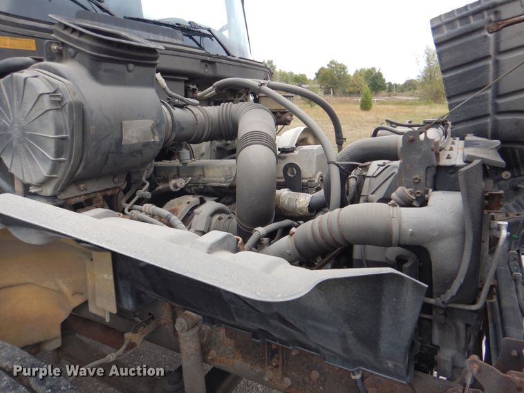 image for item HT9488 2007 Hino 268  box truck