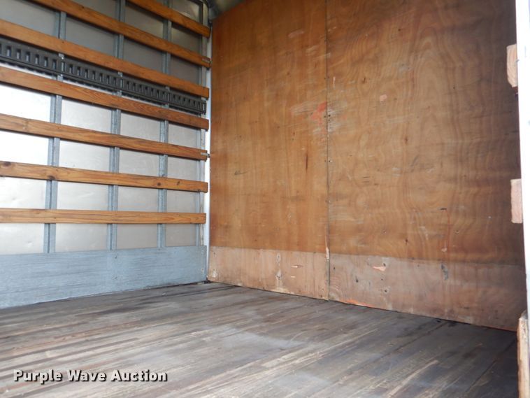 image for item HT9488 2007 Hino 268  box truck