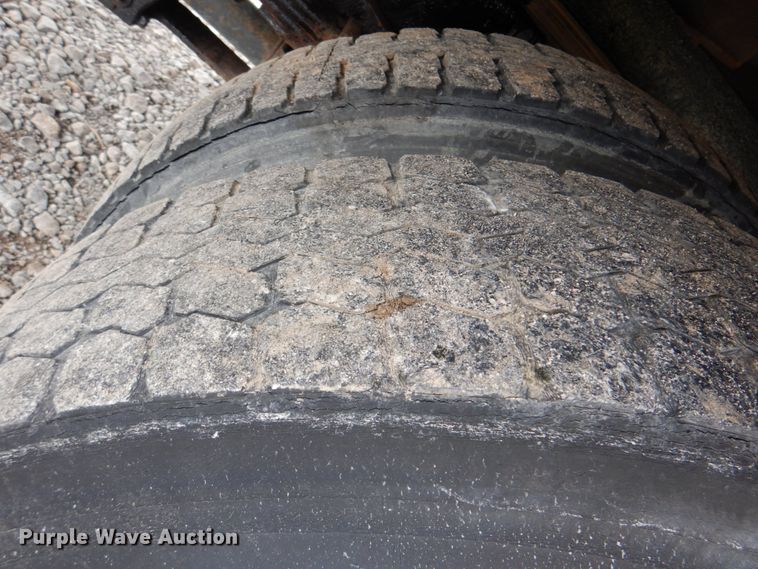 image for item HT9488 2007 Hino 268  box truck