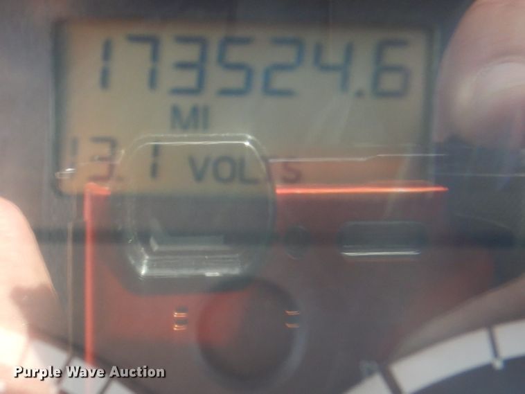 image for item HT9490 2010 Thomas Built Saf-T-Liner  school bus