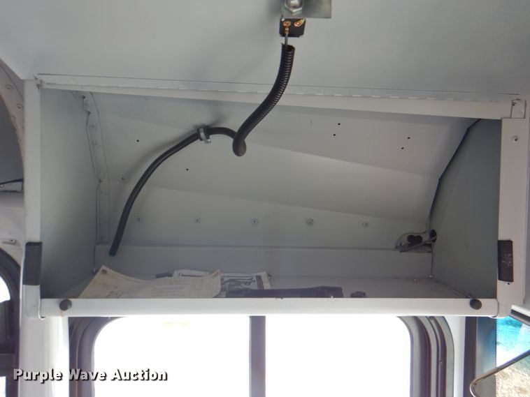 image for item HT9490 2010 Thomas Built Saf-T-Liner  school bus